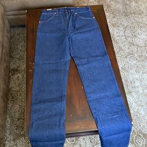 Men’s Wrangler cowboy cut jeans
